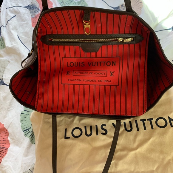 Louis Vuitton Bag - Picture 3 of 3